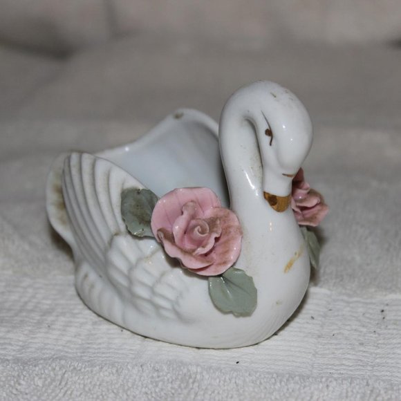 VTG 1950s MINIATURE PORCELAIN SWAN PLANTER PINK ROSES GREEN LEAVES MADE IN CHINA - Picture 4 of 7